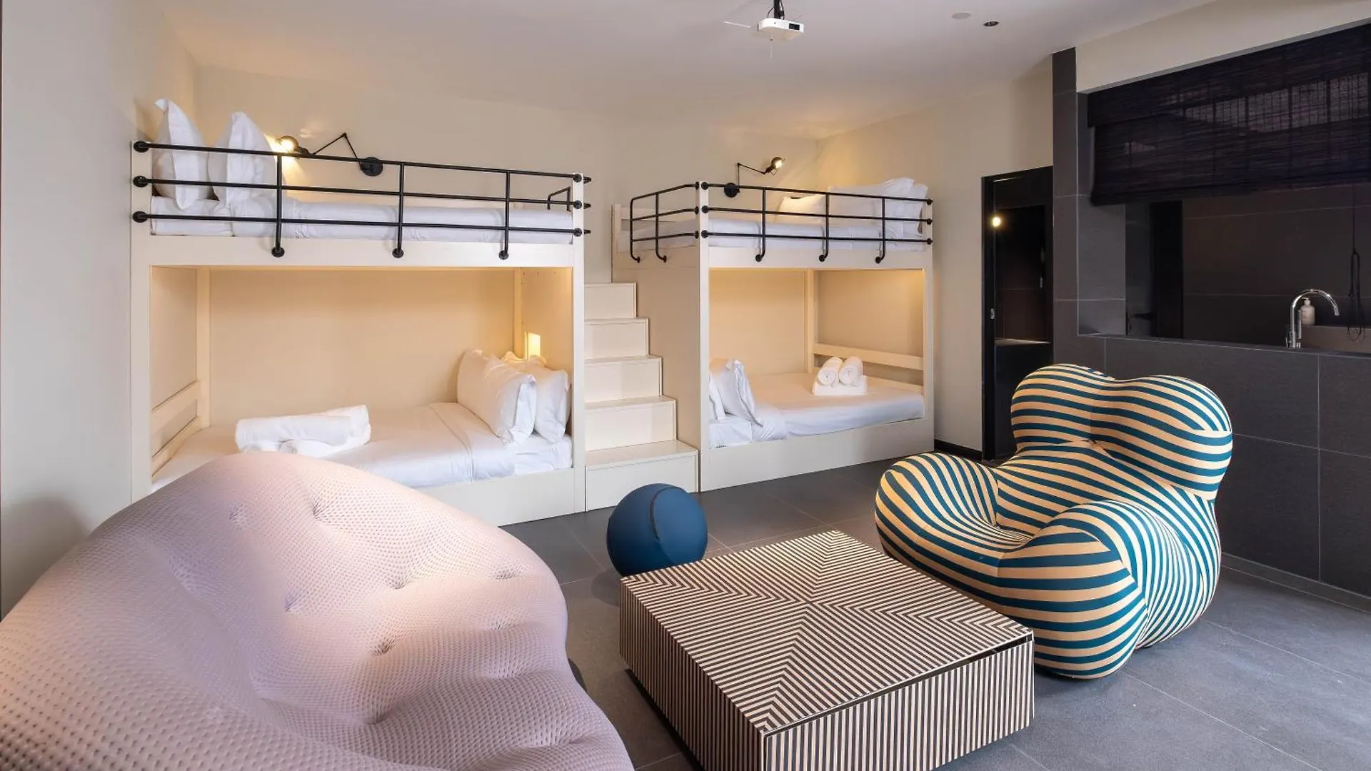 Rest Collection Redhouse Melaka Hotell 4*, Malacca