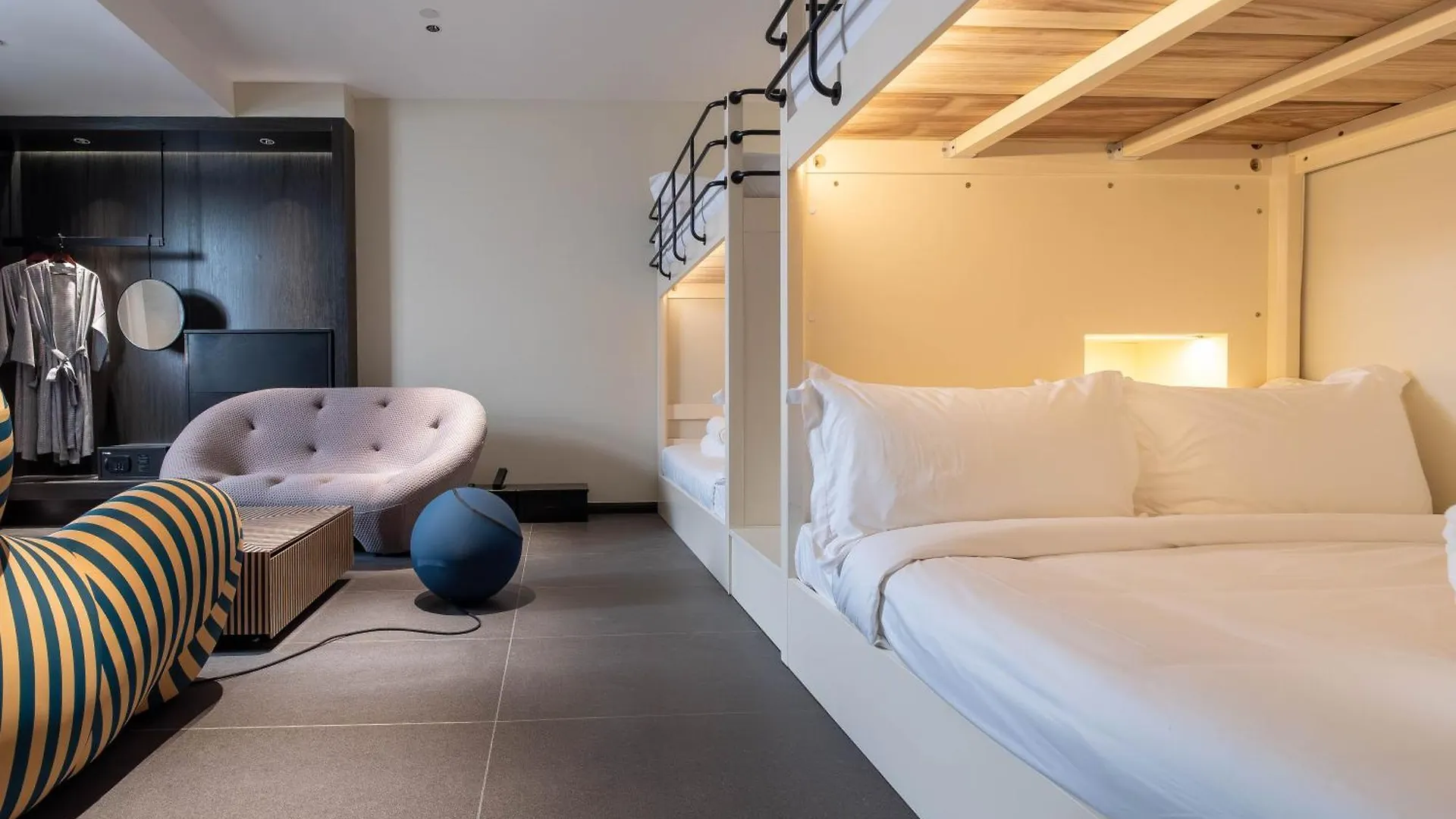 Rest Collection Redhouse Melaka Hotell